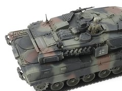 TAMIYA 1/48 MILITARY MINIATURE SERIES No.107 GERMAN TANK LEOPARD 2 A7V KIT 32607