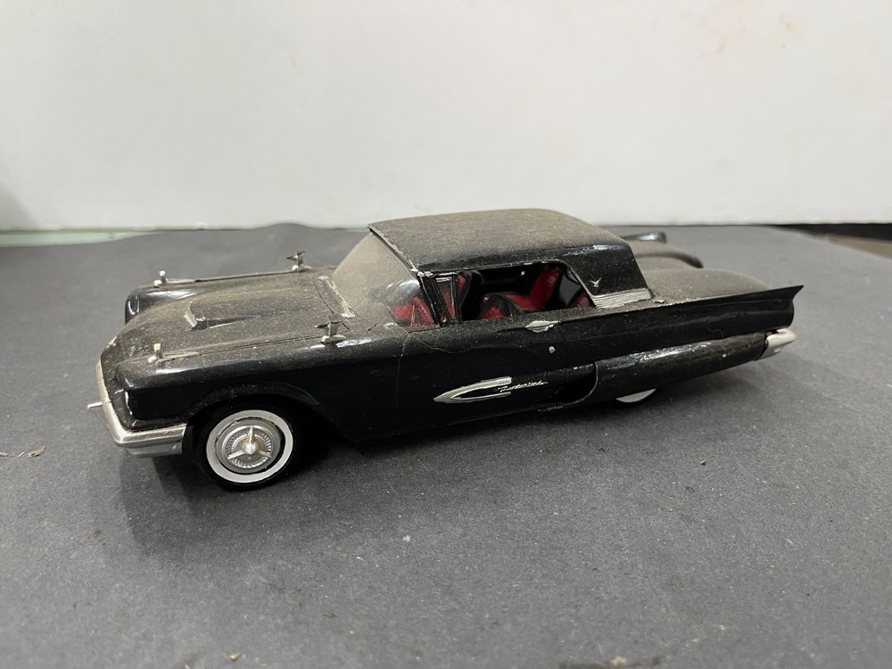 C10 AMT 1959 Ford Thunderbird Hardtop Annual built model 1/25 McM.