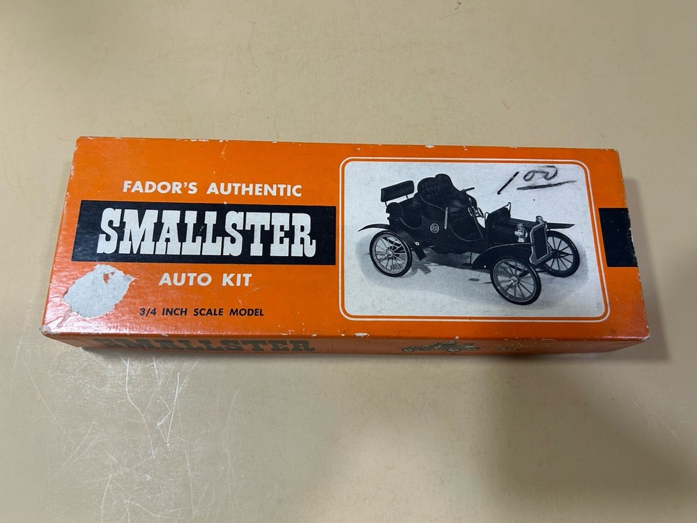 1949 Fador’s Authentic Smallster Auto Kit 3/4 Inch Scale Model 1905 Reo Runabout