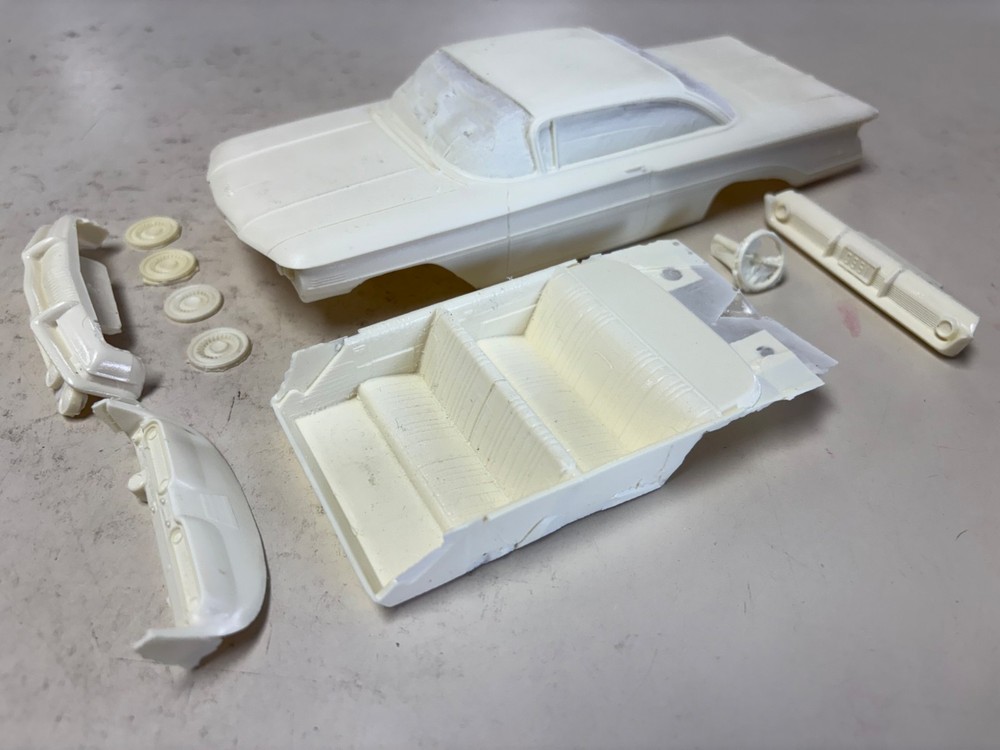 Vics Resins 1960 Oldsmobile 1/25 resin body