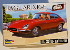 Jaguar XK-E (E-Type) Revell 1/24 Scale Plastic Model Kit Level 5 Ages 13+ 2023