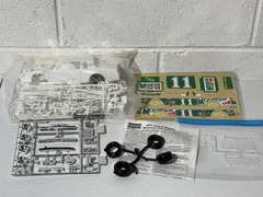 Monogram 2204 6391 1/24 1982 Mountain Dew Buick Regal Waltrip NASCAR Model Kit