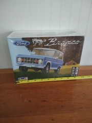 REVELL 1/24 Ford Bronco (1966 TO 1970 STYLE) – 85-4320 – Factory Sealed New