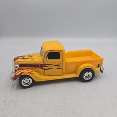 Testors 1/24 Die Cast 1937 Ford Pickup Model Kit Gold Series, Assembled