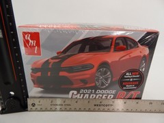 2021 DODGE CHARGER R/T 1:25 scale model kit AMT Round2 #1323 SEALED