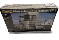 Revell Germany Mercedes-Benz Actros MP 3 1:24 Model Kit New Box Damaged