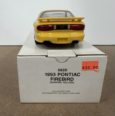 AMT/ERTL 1993 PONTIAC FIREBIRD SUNFIRE YELLOW #6820 Original Box NIB