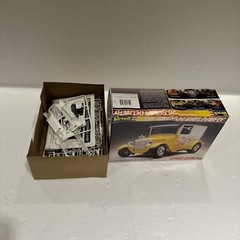 Vintage Revell ’26 Sedan Delivery Street Demon 1:25 Kit 7391 Open Box