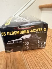 REVELL ’85 OLDSMOBILE 442/FE3-X SHOW CAR 1/25 SCALE MODEL KIT