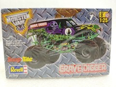 Revell Monster Jam Grave Digger 1:25 Snap Tite Plastic Model Kit New Sealed