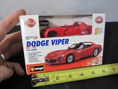Corvette Convertible w/ Dodge Viper bburago Metal Model kit 1:43 burago