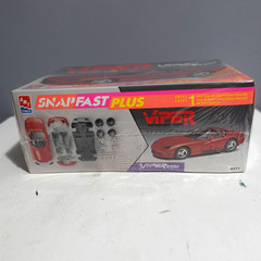 AMT Model Kit Dodge Viper RT/10 SnapFast Plus 1:25 Scale SEALED BOX