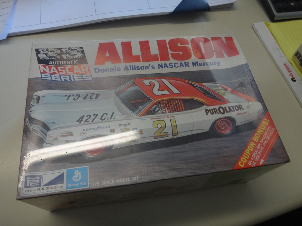MPC KIT NASCAR DONNIE ALLISON MERCURY OVER 40 YEARS OLD SEALED