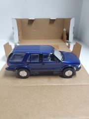 1995 Chevrolet Blazer Radar Blue Metallic dealer promo 1/25 AMT Ertl