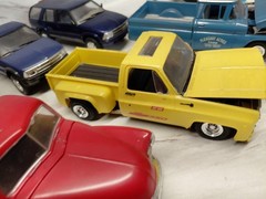 Model Junkyard/parts Plastic Truck Lot Of 9 Ford,chevy,,dodge Pickups