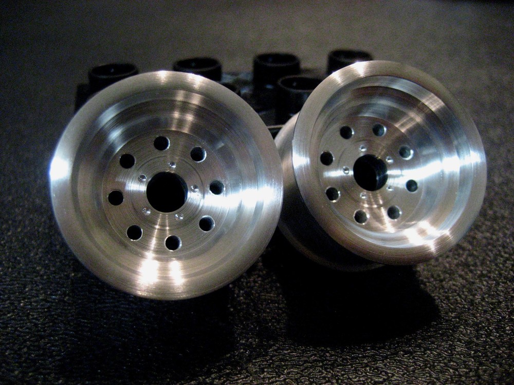 Scale Repro’s Plus 1713 1/16 Machined Aluminum Rear Rims/ 8 Hole Cluster
