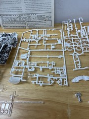 Vtg Revell 1957 Chevy Street Classics 1/25 H-1277 1971 Model Kit Pre- Owned
