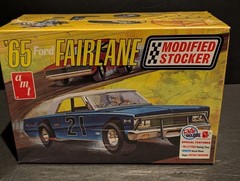 AMT 1965 Ford Fairlane Modified Stocker 1/25 Plastic Model Kit Retro AMT1190/12