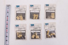 1/24 Model Car Detail Lot: V8 Engine Intake Transmission Curbside Dioramics