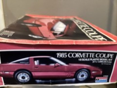 Monogram 1/8 Scale 1985 Corvette Coupe Model Car Kit 2608
