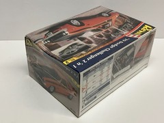 ’70 Dodge Challenger (2’n1) Revell 1:25 Model Kit #85-2596 (NEW)