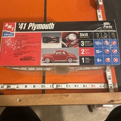 AMT 1/25 SCALE 1941 PLYMOUTH MODEL KIT #6184 SKILL LEVEL 2, SEALED