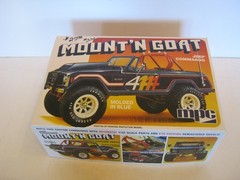 MPC “MOUNT’N GOAT” JEEP COMMANDO RETRO DELUXE MODEL KIT 1/25 SCALE. Open Box!!