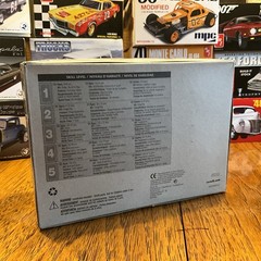 Revell 1/25 1966 Chevy Fleetside Pickup Plastic Model Kit