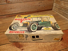VINTAGE 1960’s Lindberg Bob Tail “T” Auto Model Kit – Large 1/8 Scale 690M:1100