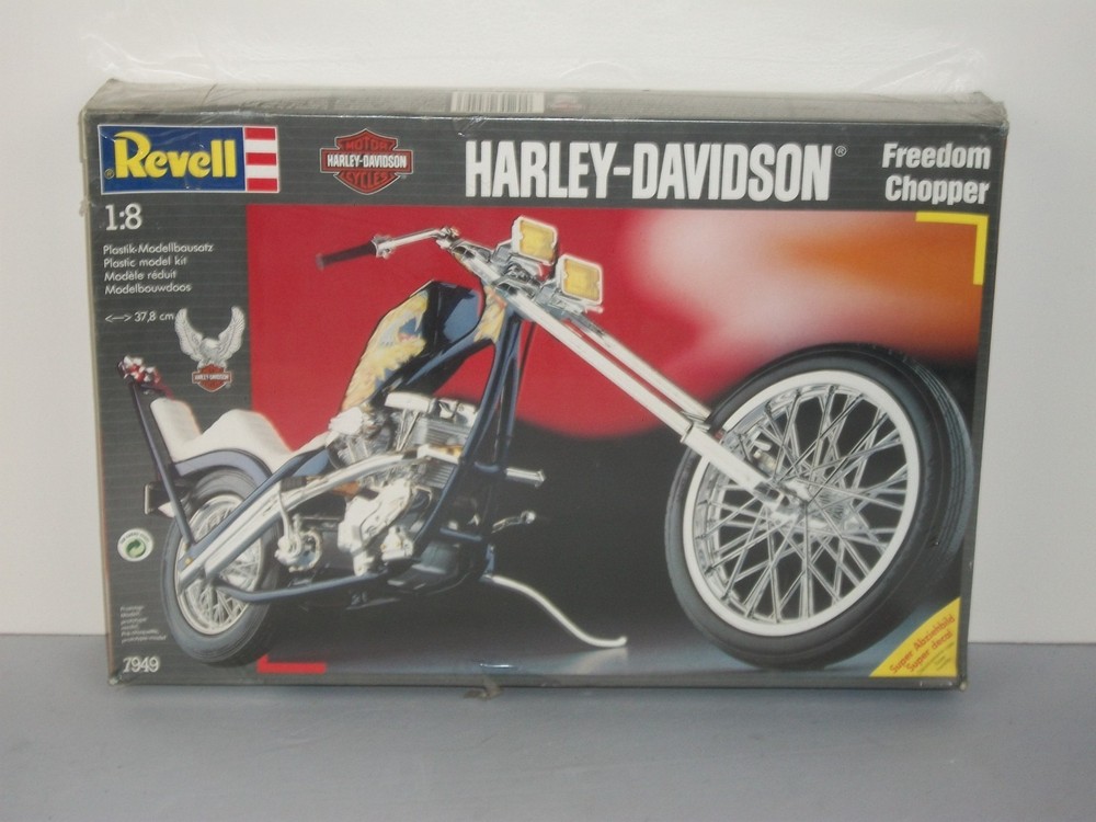 Revell 1/8 Scale Harley-Davidson Freedom Chopper – Factory Sealed