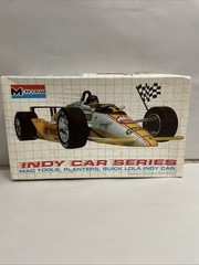 MONOGRAM INDY CAR SERIES MAC TOOL RACE CAR MODEL KIT 1:24 2792