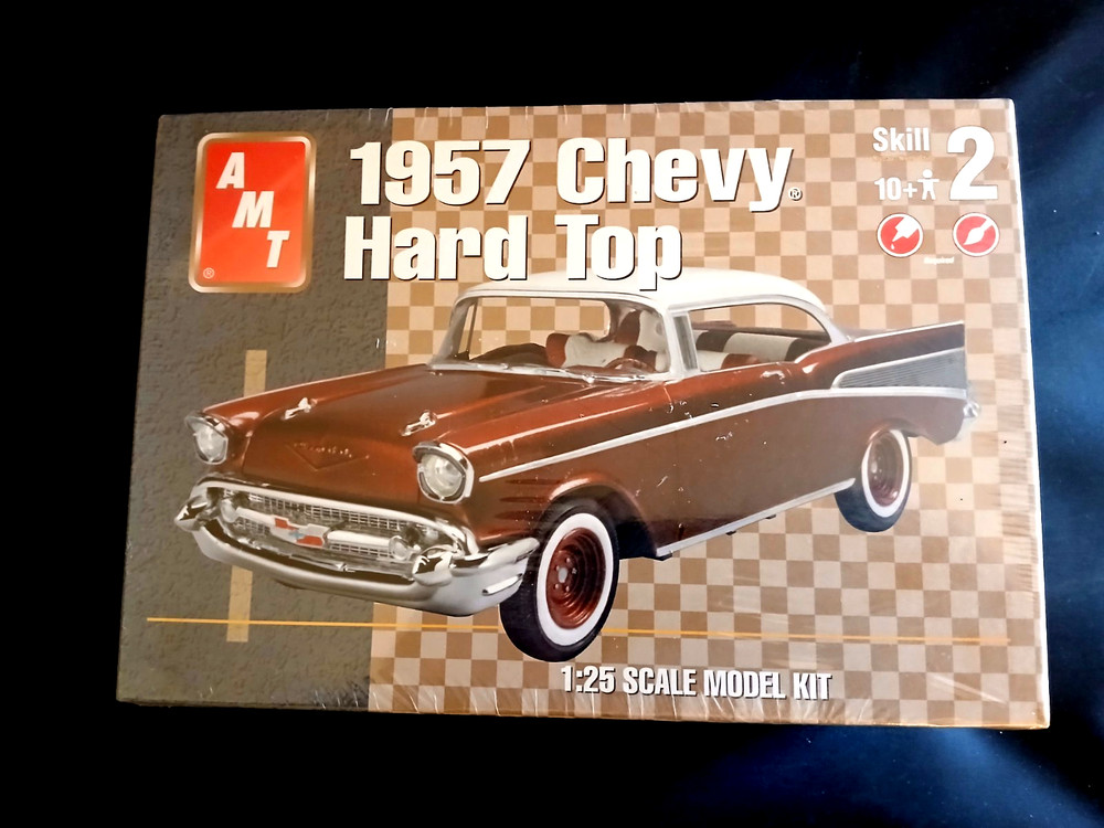 Model Kit 1957 Chevrolet Hardtop AMT 1:25