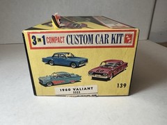 AMT 1960 Valiant 4 Door 1/25 Model Kit Original #9060 139 & Box BUILT RARE