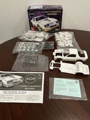 AMT ’83 Chevrolet Camaro Z28 AMT 1/25 Scale Kit #1051/12 Factory Bagged Parts