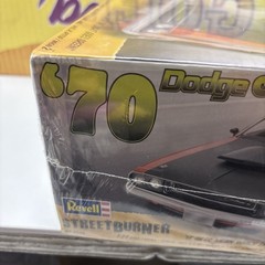 NIP VINTAGE REVELL 70 DODGE CHALLENGER MODEL KIT 1/24 SEALED