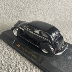 1:32 SCALE METAL 1936 CHRYSLER AIRFLOW SEDAN DIECAST MODEL SIGNATURE MODEL
