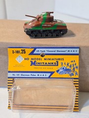 ROCO HO Minitanks Z-101.25 US Tank “General Sherman” M4A3 Customized Austria (C)