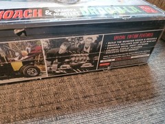 AMT #619 Special Edition Munsters Koach, Drag-u-la Models w/Collectable Tin!