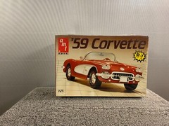 AMT ERTL 1959 Corvette Convertible 1:25 Scale Factory sealed skill level 2