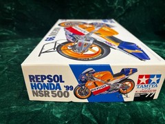 Tamiya 1/12 Honda Repsol NSR500 ’99 – 2 (14077) Brand new