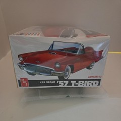 New AMT 1:25 1957 Ford Thunderbird T-Bird Convertible 3-in-1 Model Kit AMT1397