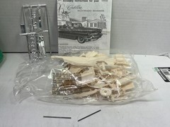 1/32 REVELLE 1956 CADILLAC ELDORADO BIARRITZ CONVERTIBLE UNBUILT MODEL CAR KIT