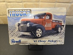 Revell, Trucks, ’41 Chevy Pickup, 2’n 1, 1/25, Sealed Parts Inside