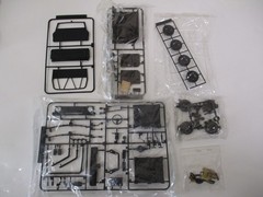 SHIPPING FREE VINTAGE NICHIMO 1/20 #MC-2043 TOYOTA “HILUX THE BLACK SR” KIT NIB