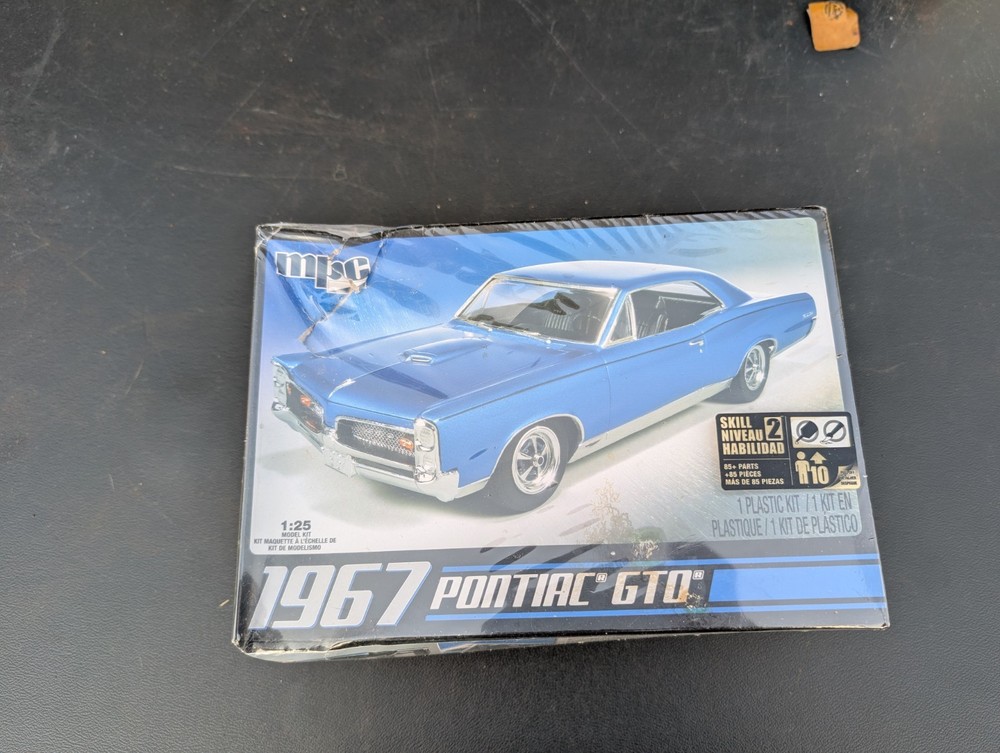 MPC 1967 Pontiac GTO 1:25 Model Kit – Sealed, Box Wear – MPC710L/12