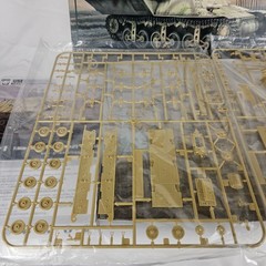 Panda Marder I 7.5cm Pak.40/1 auf Tank 1/35 Scale Plastic Model Kit