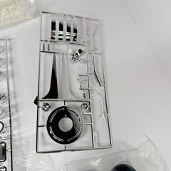 AMT 1:25 Royal Rail Retro Deluxe Edition Kit # AMT-630