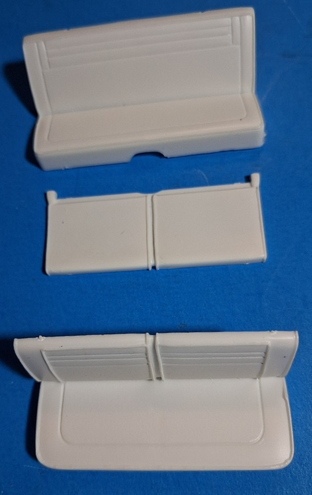 64 DODGE 330 COLOR ME GONE – SEATS – LINDBERG 72156 – MODEL CAR KIT PARTS LOT