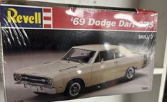 1995 Revell 7603 1/25 Scale ’69 Dodge Dart GTS Model Kit Skill 2
