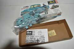 REVELL AUTHENTIC – FORD PICK-UP TRUCK – KIT #1430 w/ACCESSORIES -VINTAGE (JBV11)
